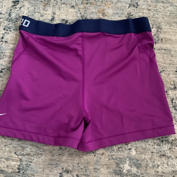 Nike Pro Training Shorts Purple Athletic Workout Compression Women's - Picture 4 of 4